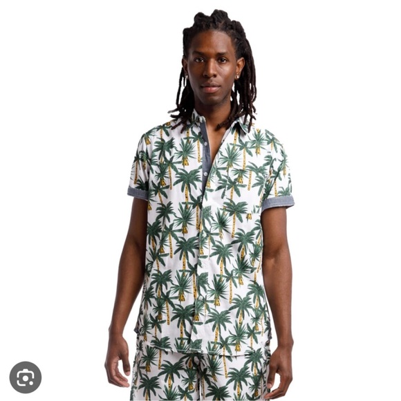 Free Planet Other - Free Planet Printed Poplin Short Sleeve Button Up Shirt in Tropical Palms Print